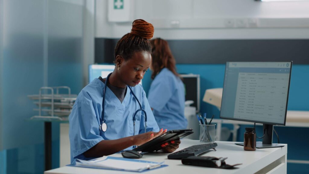 travel-nurses--scaled